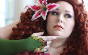 Chelphie Cosplay Poison Ivy feature image